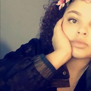 Meet your Posher, Maya